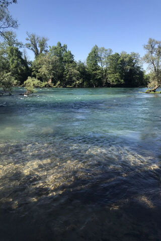 Una: The Serene Waters of Tranquility 🌊✨