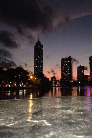 Twilight Serenity in Colombo City 🌆✨