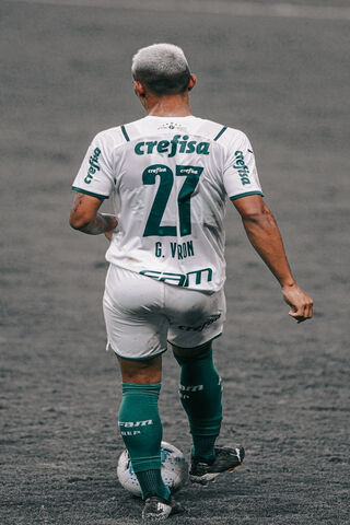 Gabriel Veron: Rising Star on the Field ⚽✨