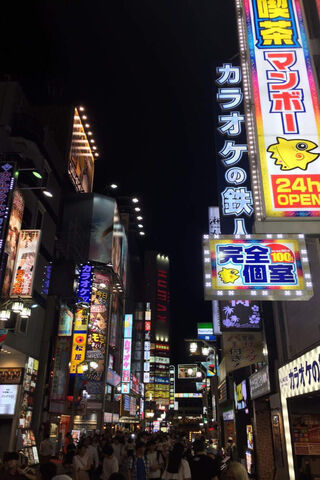 Neon Nights in Shinjuku 🌆✨