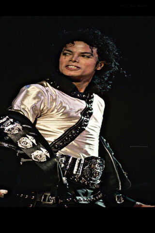 King of Pop: A Timeless Performance 🎤✨