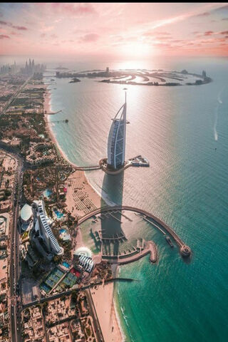 The Iconic Burj Al Arab: A Jewel of Dubai 🌟