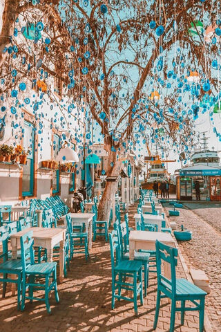 Charming Cunda: A Colorful Escape in Turkey 🌊✨