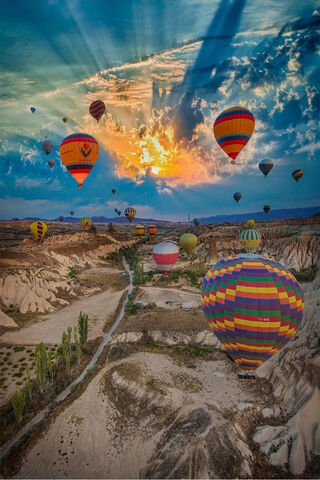 Cappadocia: A Sky Full of Dreams 🌅🎈