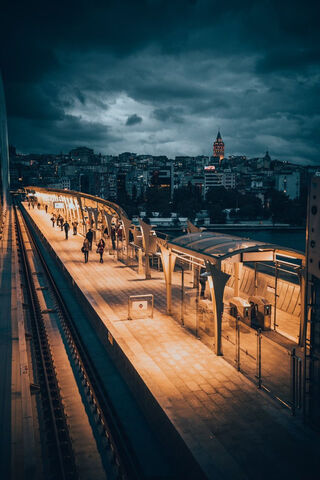 Galata Kulesi: A Beacon of Istanbul's Charm 🌆✨