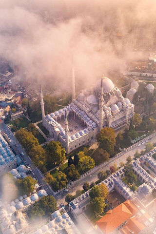 Mystical Istanbul: A Glimpse Above the Clouds 🌥️🏛️