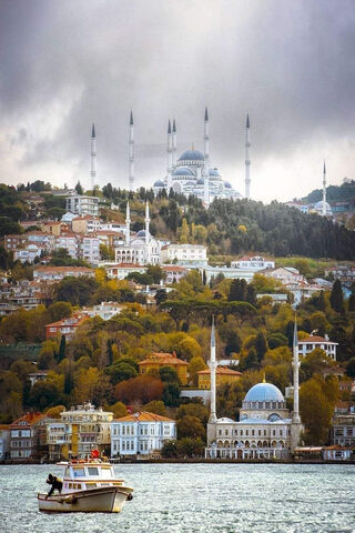 Majestic Istanbul: A City of Wonders 🌉✨