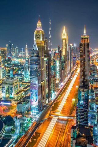 Dubai: A Dazzling Nightscape 🌟