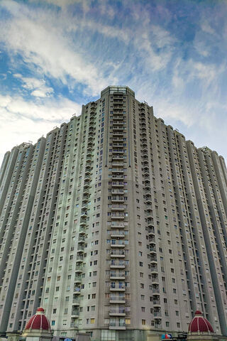 Skyward Dreams: The Architectural Marvel