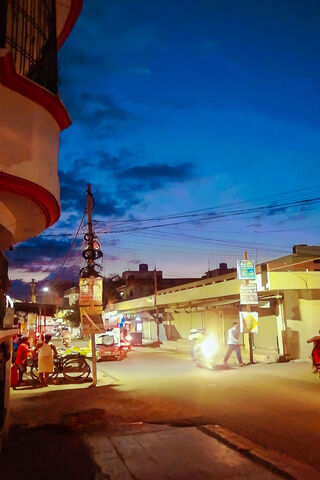 Twilight Serenity: A Glimpse of Evening Calm 🌆✨