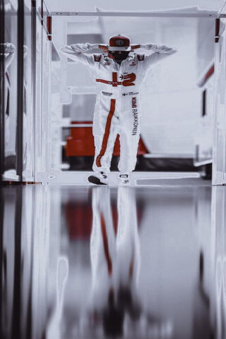 Kimi Räikkönen: The Iceman's Moment of Focus ❄️🏎️