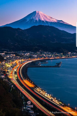 Majestic Mount Fuji: Nature's Masterpiece 🌄✨