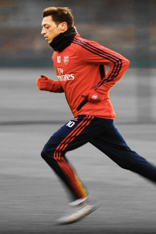 Mesut Özil: The Maestro in Motion ⚽️✨