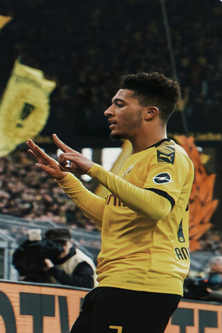 Sancho's Stellar Moment on the Field ⚽✨