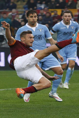 Totti's Legendary Moment ⚽️🔥