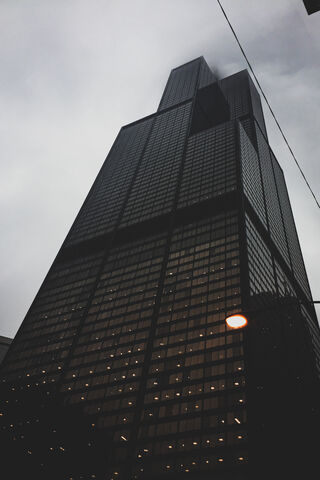 Skyward Dreams: The Iconic Willis Tower 🌆✨