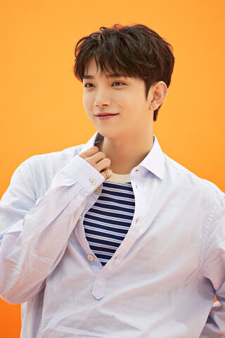 Joshua's Radiant Charm in CaratLand 🌟