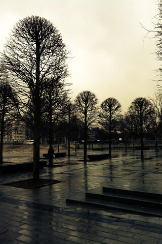 Taksim: A Rainy Day Reflection 🌧️