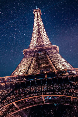 Starlit Majesty: The Eiffel Tower at Night 🌟