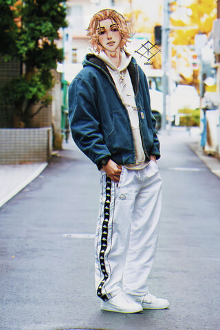 Mikey Kun: The Urban Style Icon 🌆✨