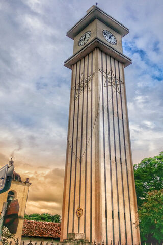 The Majestic Reloj Somoto: A Timeless Landmark 🕰️✨