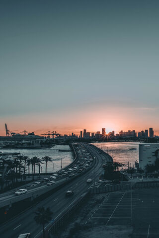 Toro's Sunset: A Journey Through the City