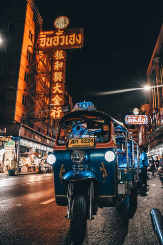 Night Lights and Blue Rides: The Auto Rickshaw Adventure