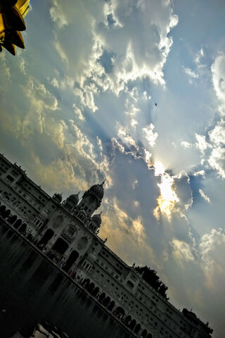 Golden Temple: A Glimpse of Serenity ✨