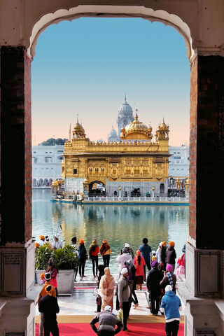 Golden Serenity: A Glimpse of the Golden Temple ✨🏯