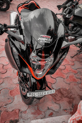 Hayabusa: The Ultimate Speed Machine 🏍️💨