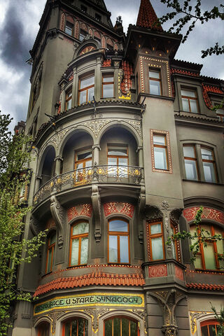 Architectural Elegance of Prague 🏰✨