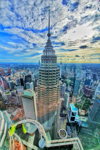Skyward Dreams: The Iconic Petronas Towers 🌆✨