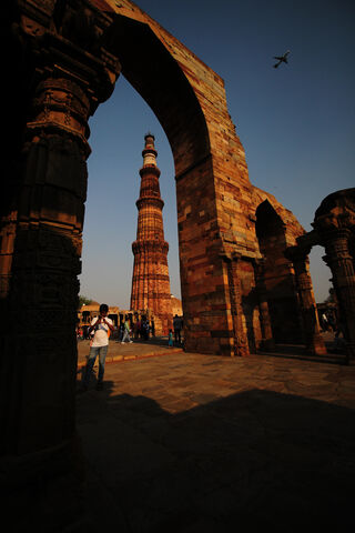 Majestic Qutub Minar: A Towering Legacy of Delhi 🕌✨
