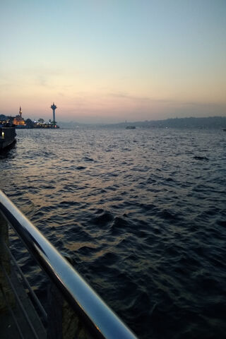 Sunset Serenity Over Uskudar's Waters 🌅