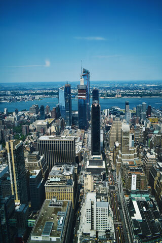 Skyline Splendor: A Glimpse of New York