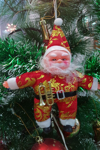 Jolly Santa's Musical Cheer 🎺🎄