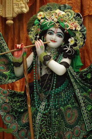 Divine Melody: The Ench..