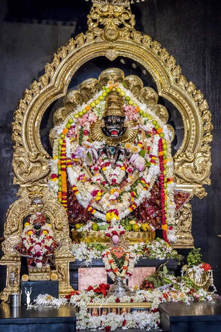 Divine Splendor: The Radiance of Krishna 🌟