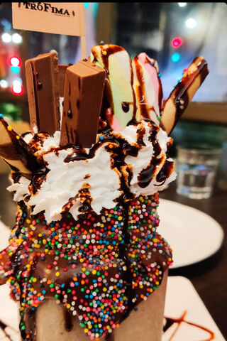 Shakes of Delight: A Sw..