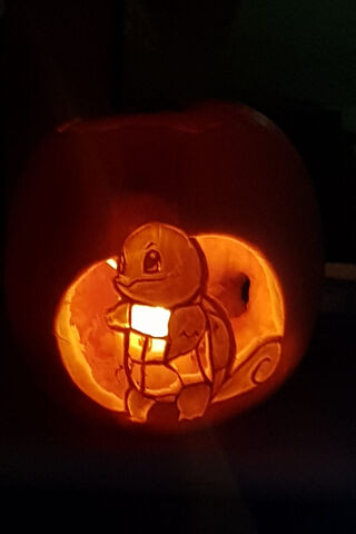 SQUIRTLE's Spooky Glow! 🎃✨