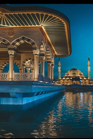 Cami: A Serene Evening at the Mosque 🌙🏛️