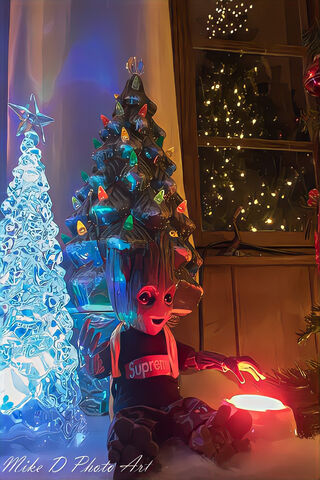 Groot's Festive Glow 🎄✨