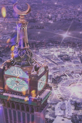 The Heart of Faith: A Glimpse of Mecca 🌙✨