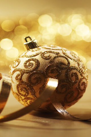 Golden Cheer: A Festive Delight 🎄✨