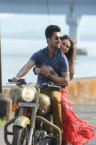 Joyride with Nani and Aditi: A Moment of Love 🚴 ️❤️