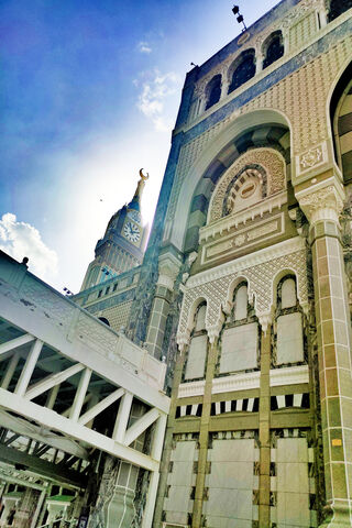 The Heart of Faith: Mecca's Majestic Architecture 🕋✨