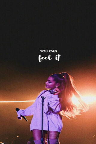 Feel the Vibe with Ariana Grande 🎤✨