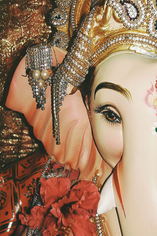 Divine Blessings of Ganpati Bappa 🌺✨