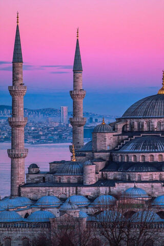 Majestic Ayasofya: A Timeless Wonder at Dusk 🌅