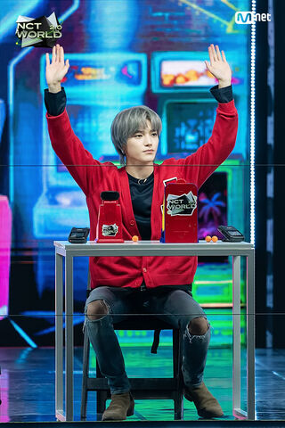 Lee Taeyong: The Charismatic Star of NCT World 🌟